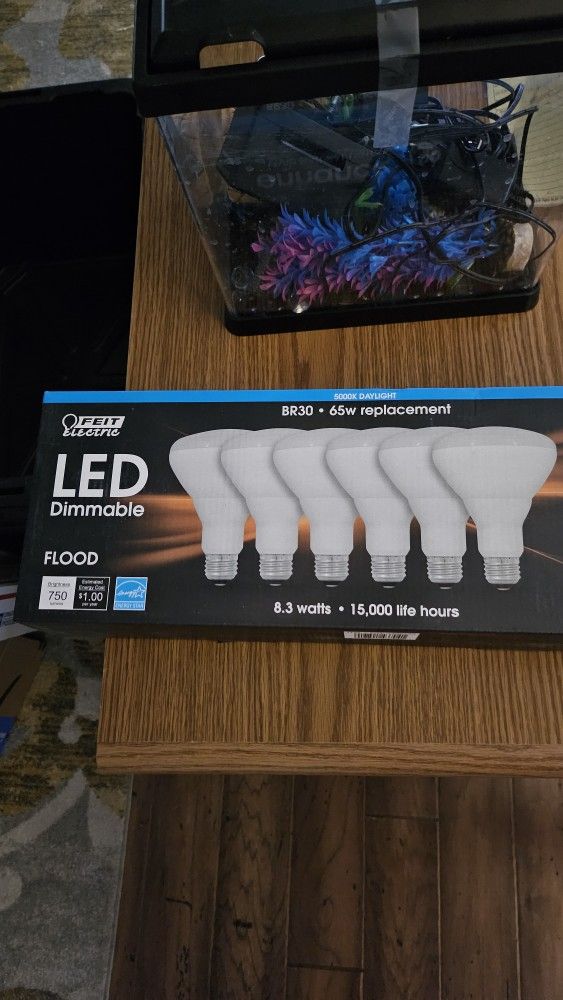 LED Dimmable BR30 65W Replacement 5000K 6-Pack - NEW