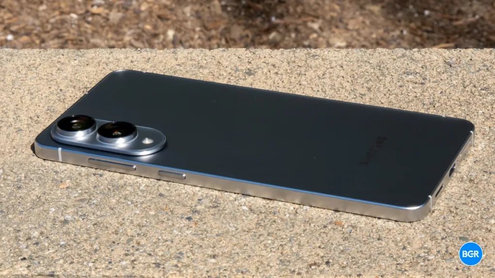 S25 Edge 512 Gb Silver (VERIZON Only) Trade For Z Fold 6