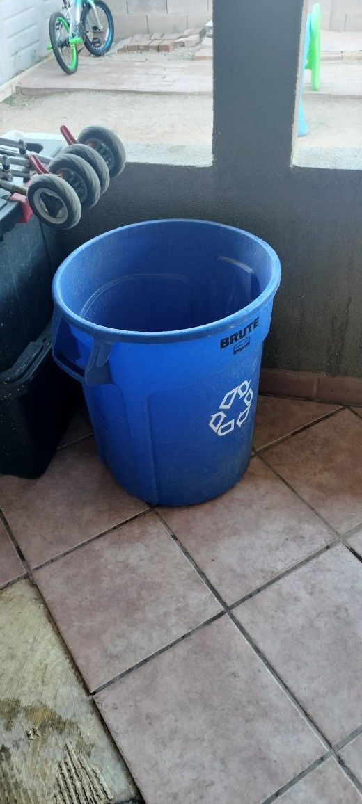 Recycle ♻️ Trash Bin
