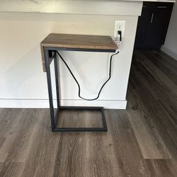 C-Table With Sockets