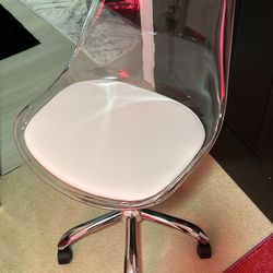 Computer chair 