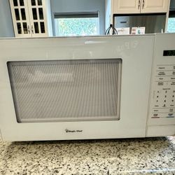 Magic Chef Microwave in Box EUC