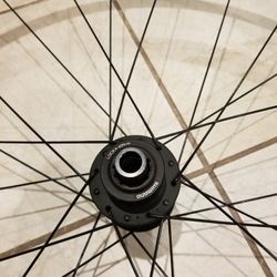 Bontrager Bike Tubeless wheelset