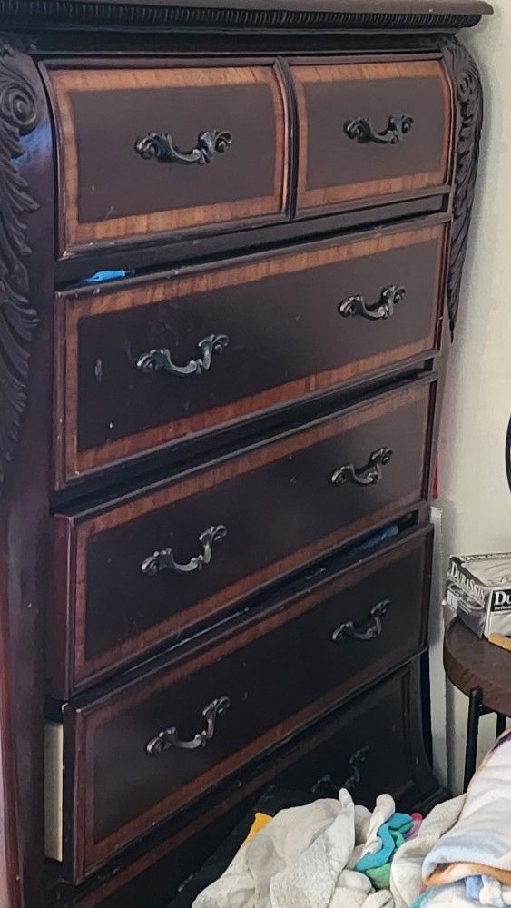 Queen Bedroom Set