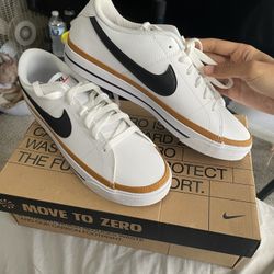 Nike Court Legacy 