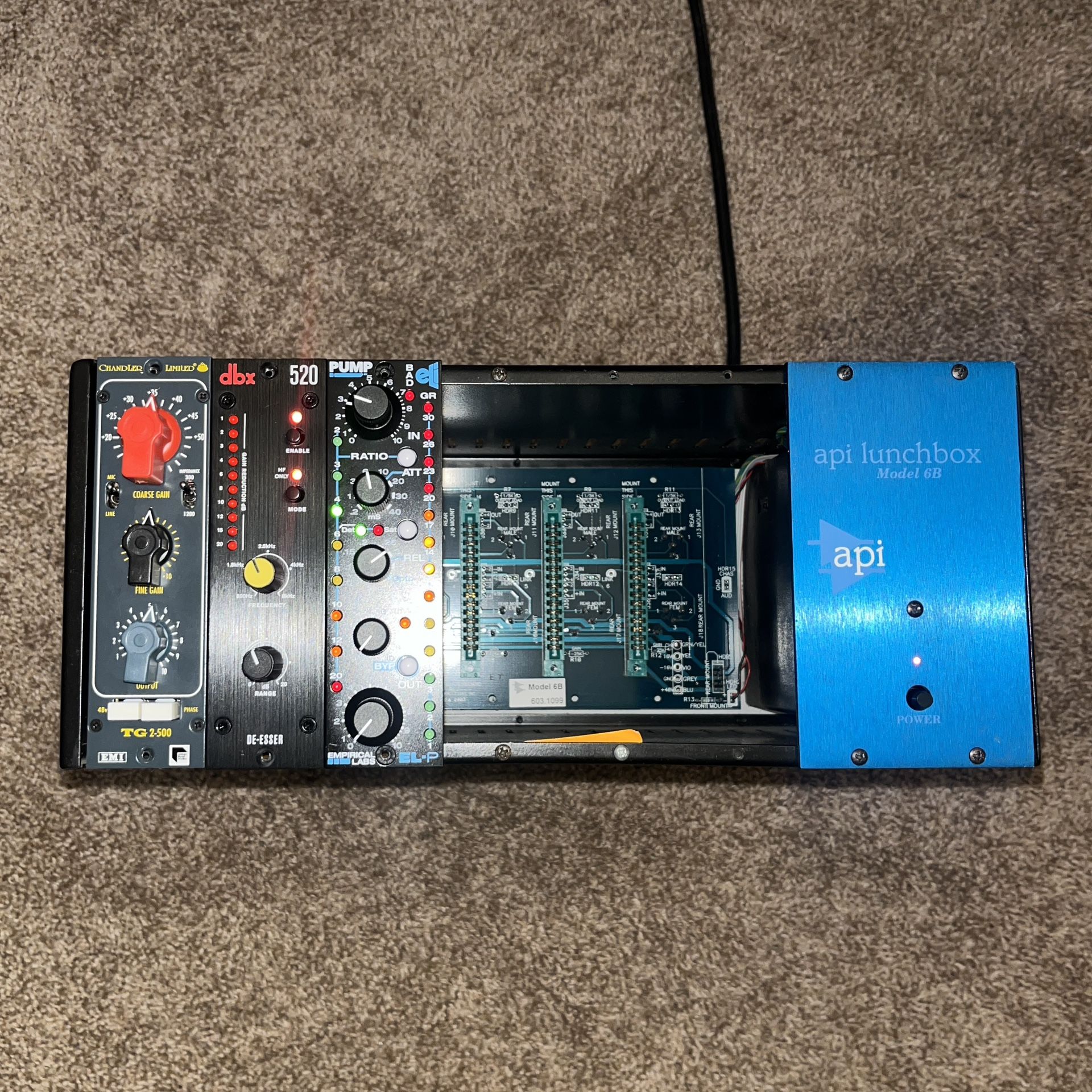 API 500-6B Lunchbox 6-Slot