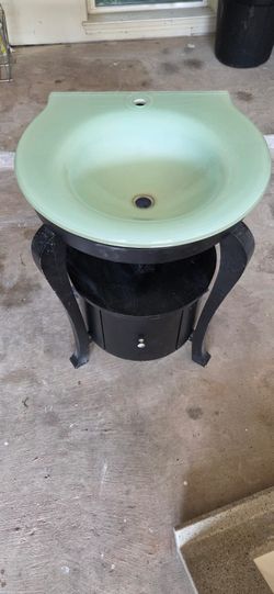 Fancy stand alone sink