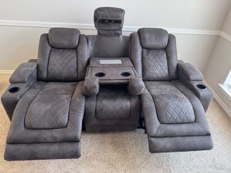 Gray Power Recliner Loveseat with Console