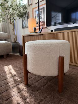 Boucle Ottoman With Wood Legs