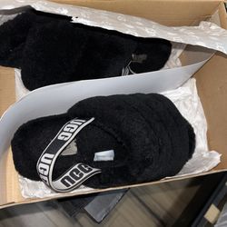 UGGS