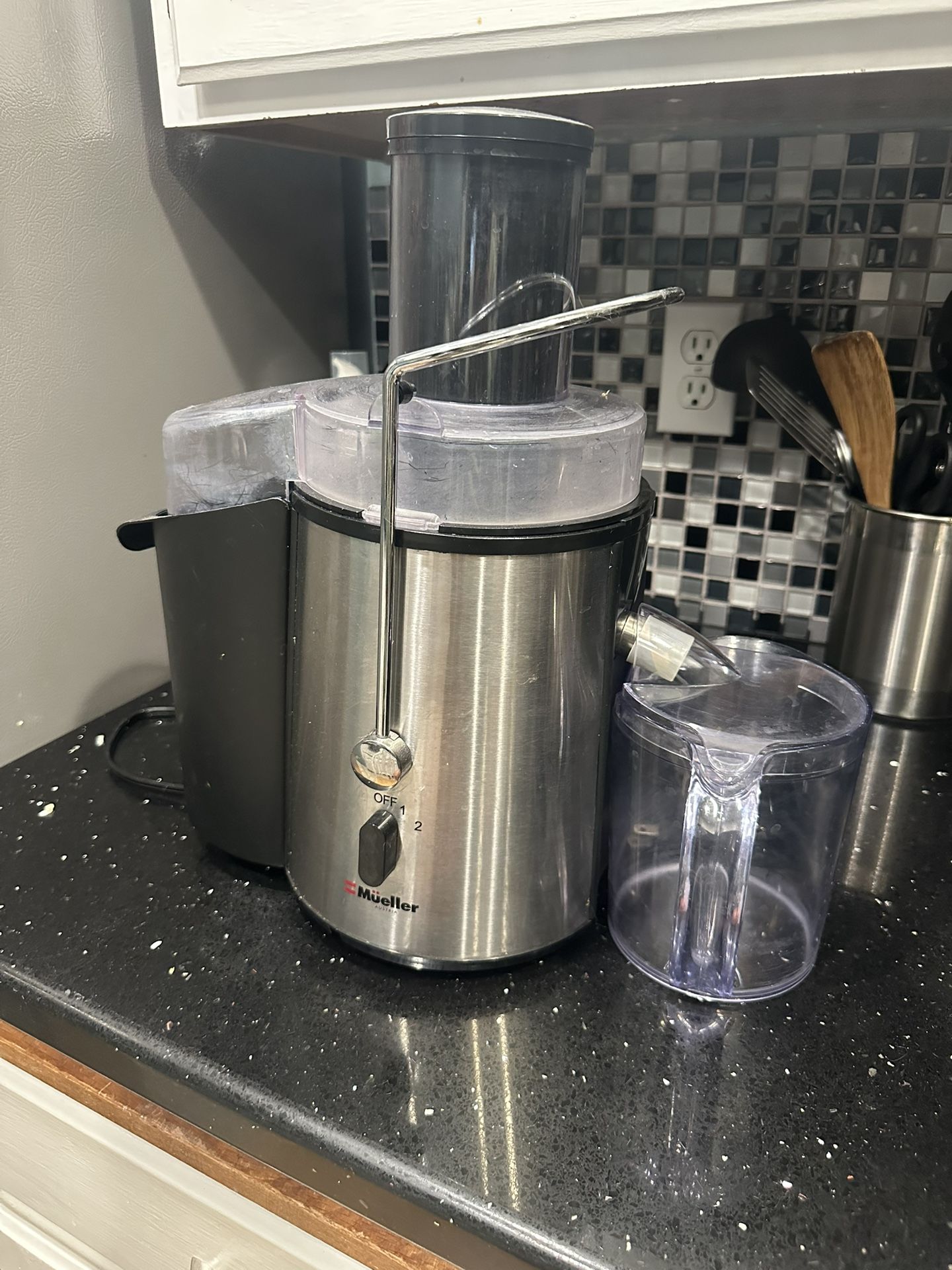 Juicer + Glass Bottles