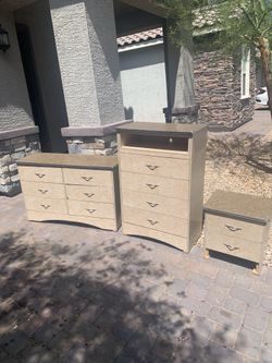 Dresser Set