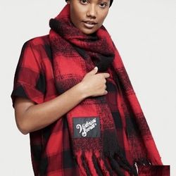 Victoria's Secret Cozy Long Thick Red Plaid Scarf with Fringe NWT