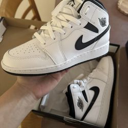 White Nike Youth Jordan’s Retro 1s