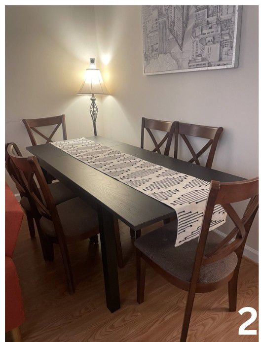 Dining Table + 6 chairs 