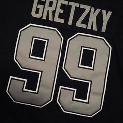 $65 Black Los Angeles kings Wayne Gretzky Or Kopitar new hockey jersey DM size please