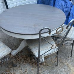 Antique 4 Ft Table With Chairs 