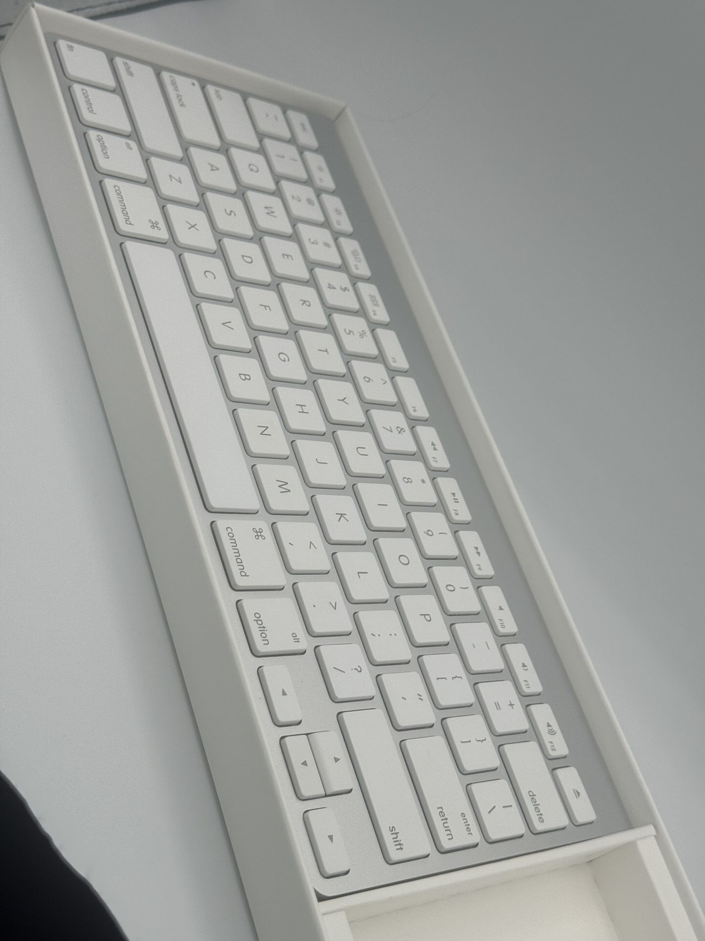 Apple Keyboard