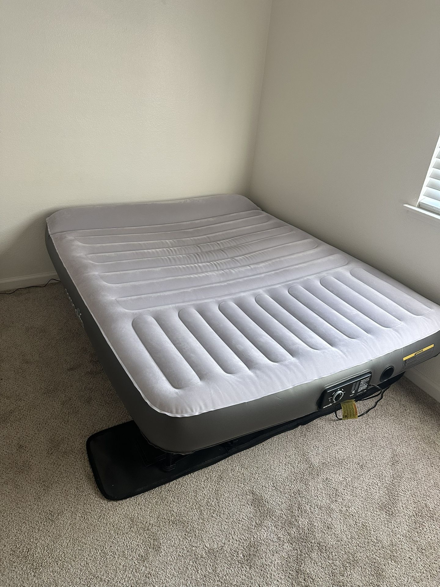 Mattress Air mattress with frame and rolling case