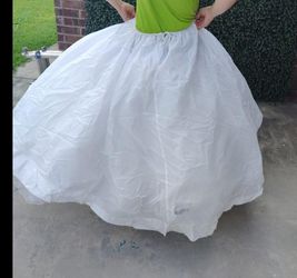 Crinolinas una de aro y de tul