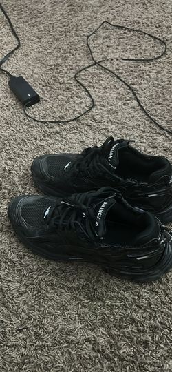 Men’s runner shoes