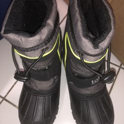 Toddler/ Kids Snow Boots - Size 10M
