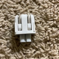 Apple power adapter "duck head" wall plug