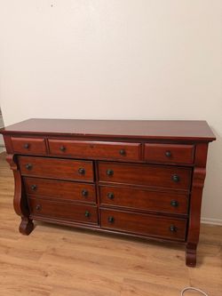 Traditional Dark Wood Dresser