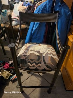 4 Chairs