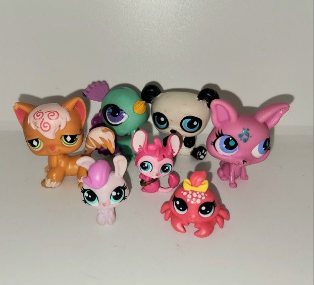 lot of 7 LPS Littlest Pet Shop mini figures