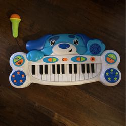 $10 - Kids Piano With Microphone 