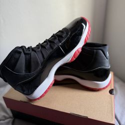 Retro Jordan 11 “Playoff Bred” (2019) - Size 11