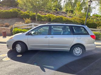 Toyota Sienna 2010