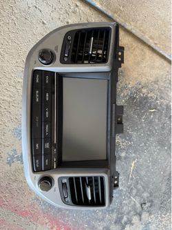 Two HYUNDAI Tucson OEM Stereos