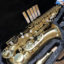 Nice Gold Saxophone with New Mouthpiece and Reeds $350 Firm