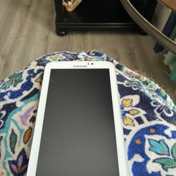 Samsung Galaxy Tablet 3 with 8 MG Internal Mem