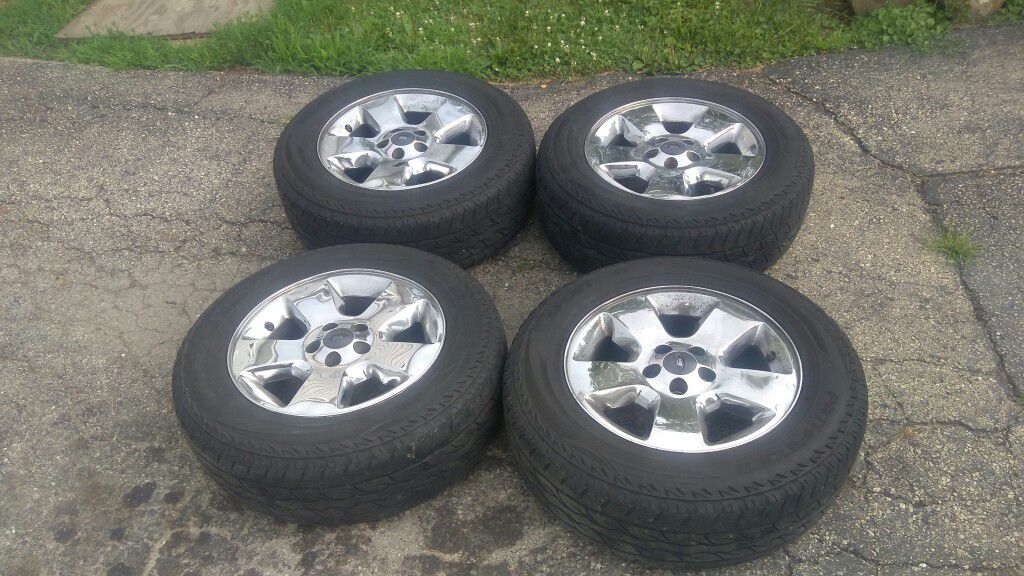 17in Ford explorer rims off a 2005 Ford Eddie Bauer
