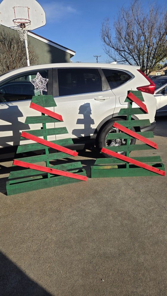 Pallet Christmas Trees