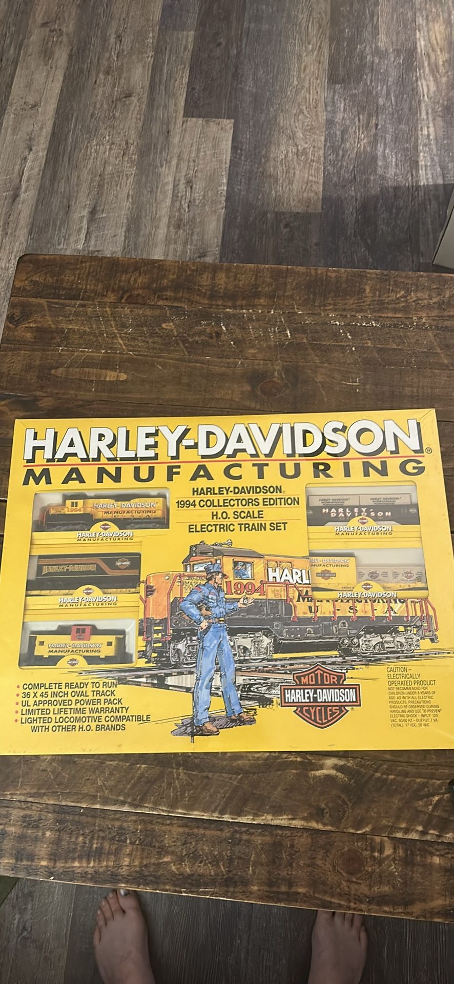 Harley-Davidson 1994 Manufacturing HO Scale Train Set Complete