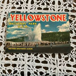 Vintage 1958 Yellowstone Souvenir Photo Album