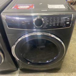 Electrolux ELFE7637AT 27” Electric Dryer with 8.0 cu.ft. Capacity