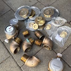 Plumbing, brass, Pipes Feelings 2 inch + 2 water meters.