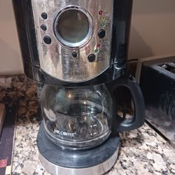Clean Working Mr Coffee Maker 12 Cup Clean No Damages $30 Cash Must Pick Up Broadway And APACHE BUCKEYE AZ 