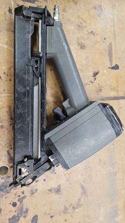 Senco Pneumatic 16 Gauge Nailer