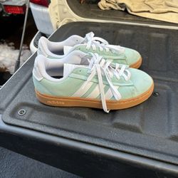 Adidas Woman Sneakers 