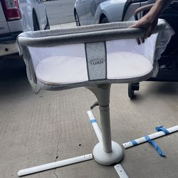 Halo swivel Bassinet