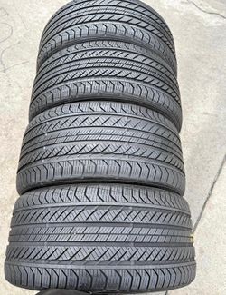 235/50/19 Continetal Selling a set of 4 tires in excellent condition 🫡