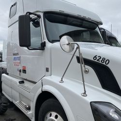 Volvo 670 / 760 d13 D11 vnl used parts