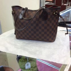 Louis Vuitton favorite MM for Sale in Pearland, TX - OfferUp