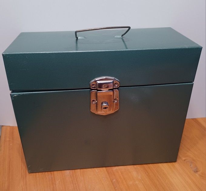 Vintage 60s Excelsior Green Lock Box. No Key